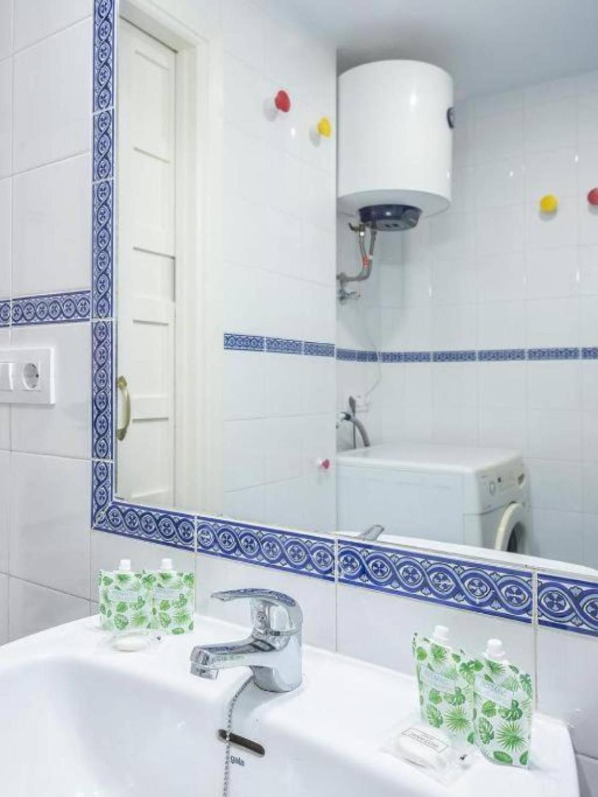 Moderno Apartamento Cerca A Plaza Espana Sewilla Zewnętrze zdjęcie